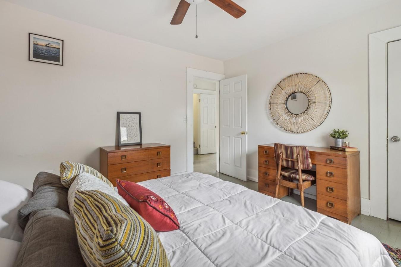 Holiday home 6 Bedroom Retreat Dia Museums Gallery *