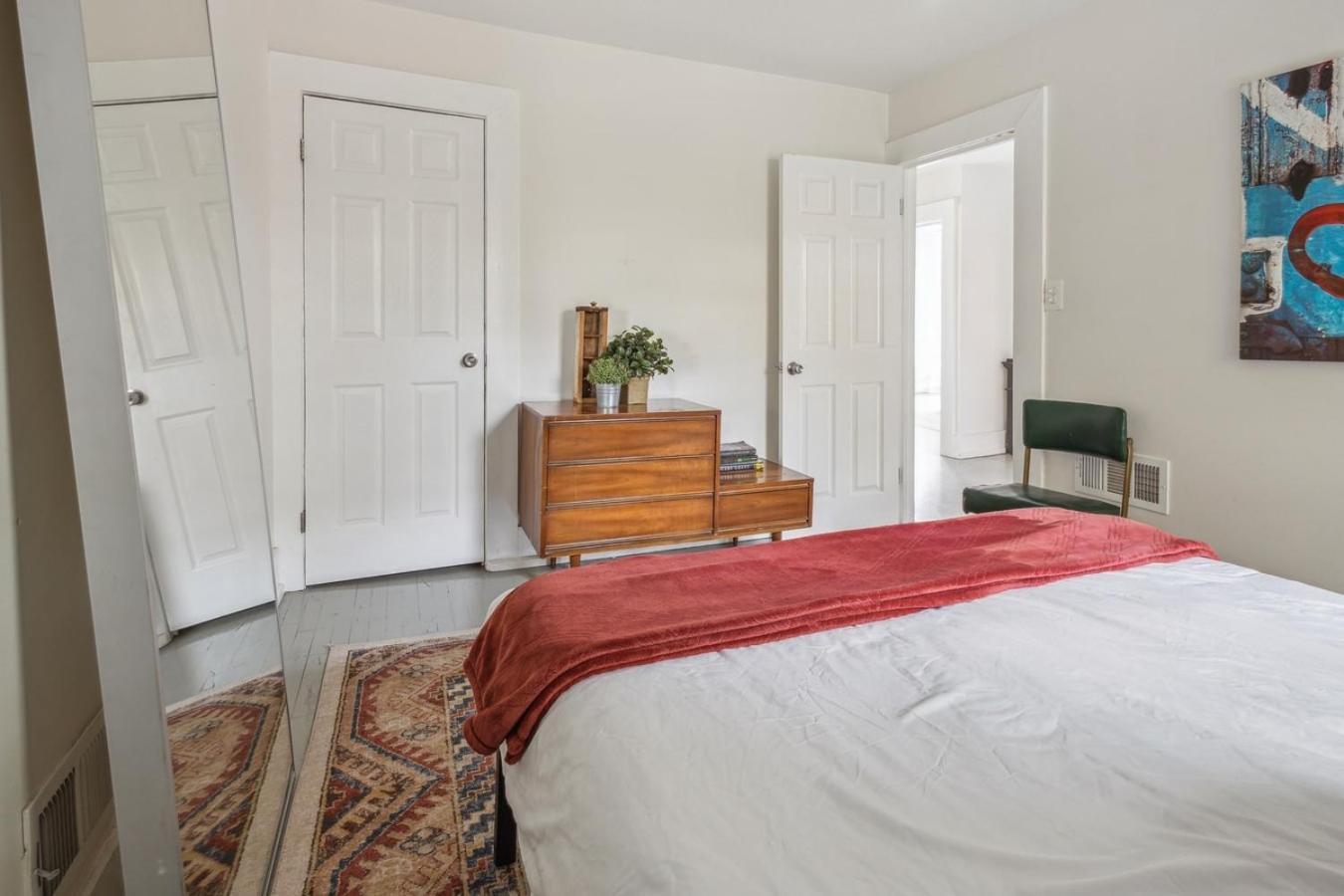 6 Bedroom Retreat Dia Museums Gallery Holiday home *